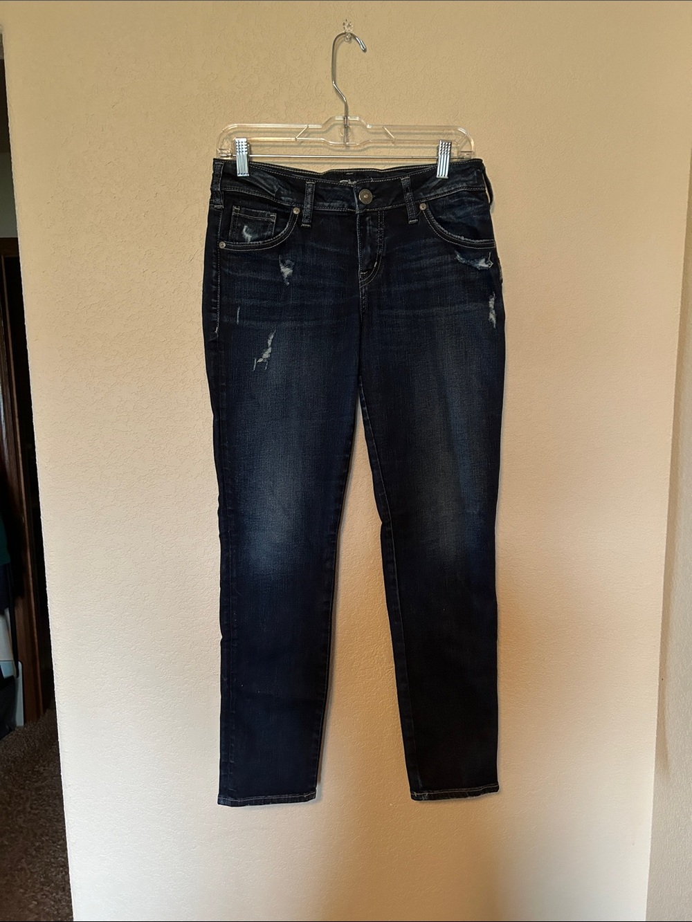 Silver Jeans Co Sam Skinny Jeans 26 Dark Wash Distressed Denim